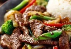 Mongolisches Rindfleisch: Saftige Stücke zubereitet in einer traditionellen Rezeptur.
